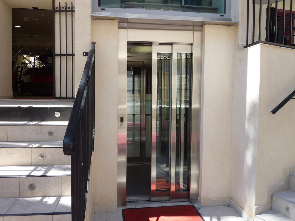 Hotel Villa Boeri Beausoleil Bagian luar foto